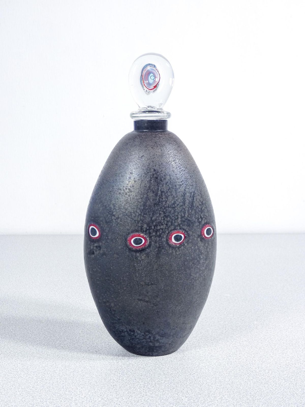 Pair Of Bottles From The Scavo Series, Design Alfredo Barbini. Murano, 70s photo 977.0