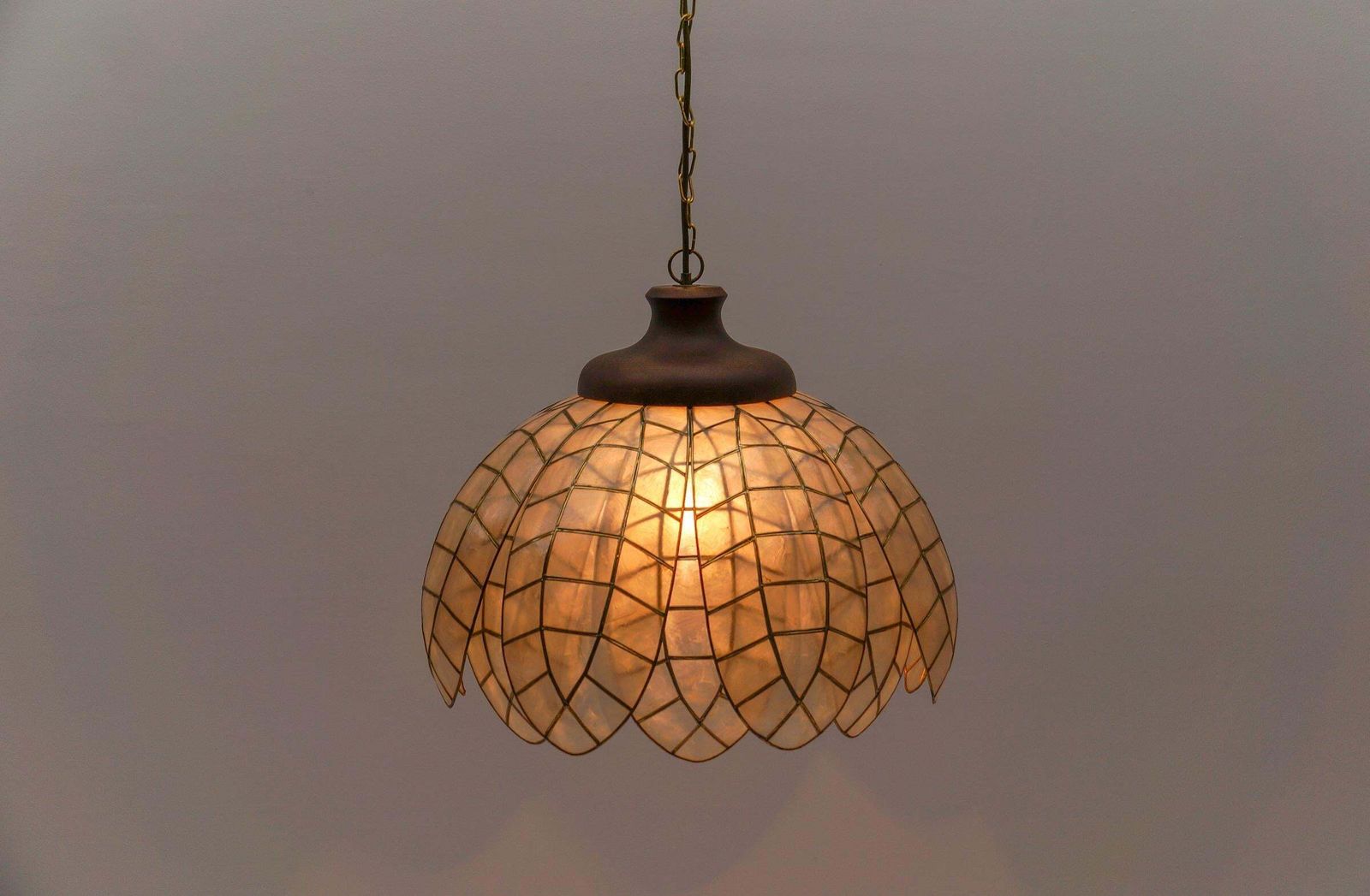 Lovely Large Mother Of Pearl Leaf Ceiling Bell Lamp, Italy 1960s photo vintage