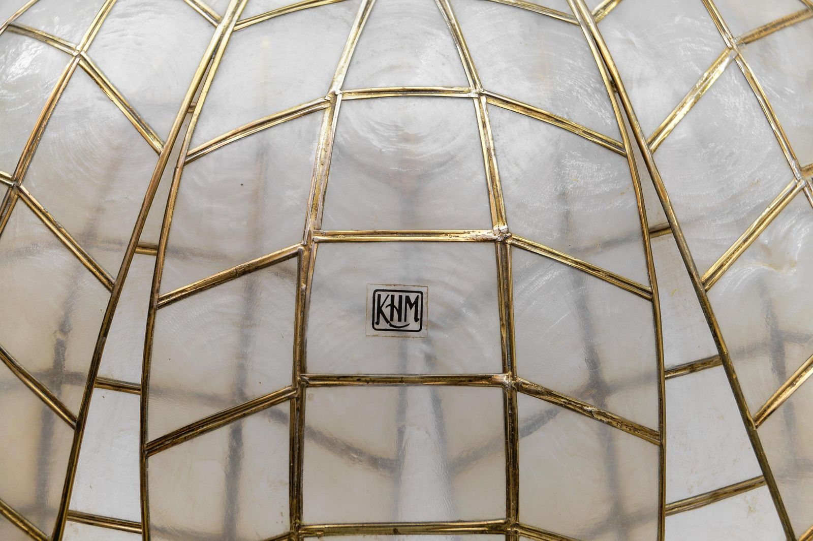 photo vinterior Lovely Large Mother Of Pearl Leaf Ceiling Bell Lamp, Italy 1960s