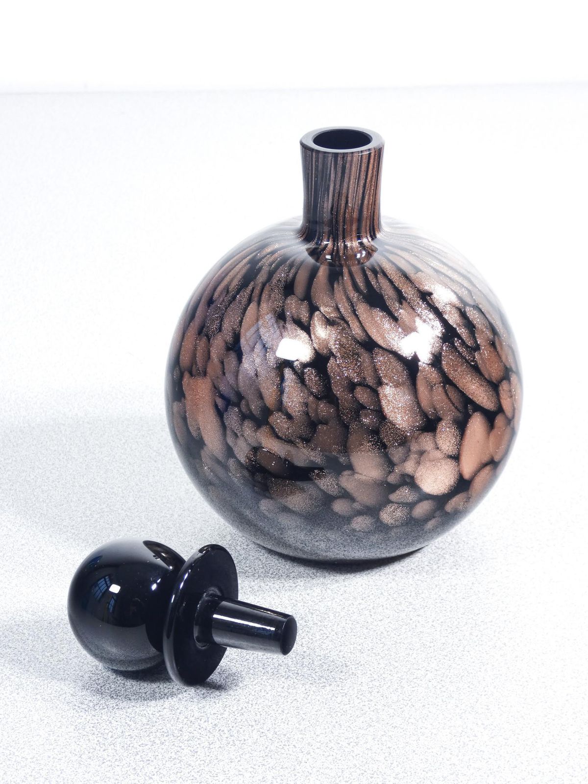 Pair Of Bottles With Blown Glass Stoppers Signed Carlo Moretti. 1970s photo vinterior