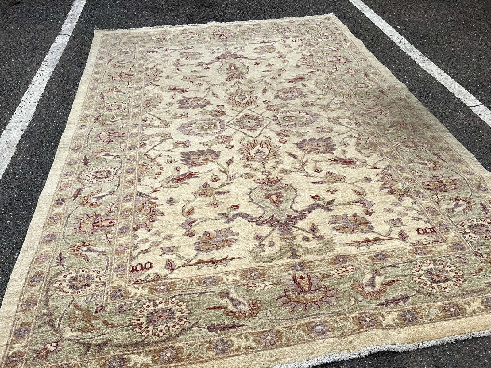 photo vinterior Large Country House Carpet/ Rug, Superb Quality. Floral Pattern. 264 X 188 Cms