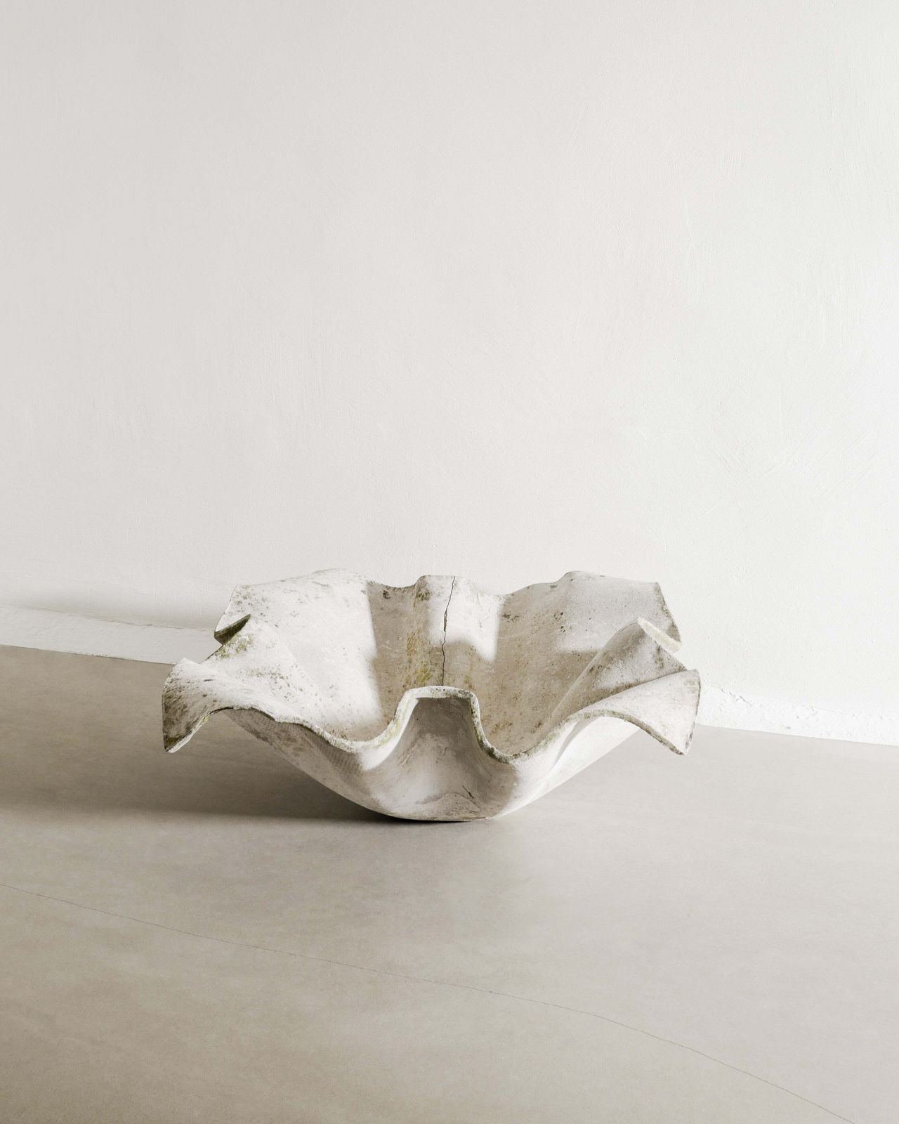 Large Swiss Mid Century Handkerchief Concrete Planter By Willy Guhl For Eternite Ag, 1950s photo furniture