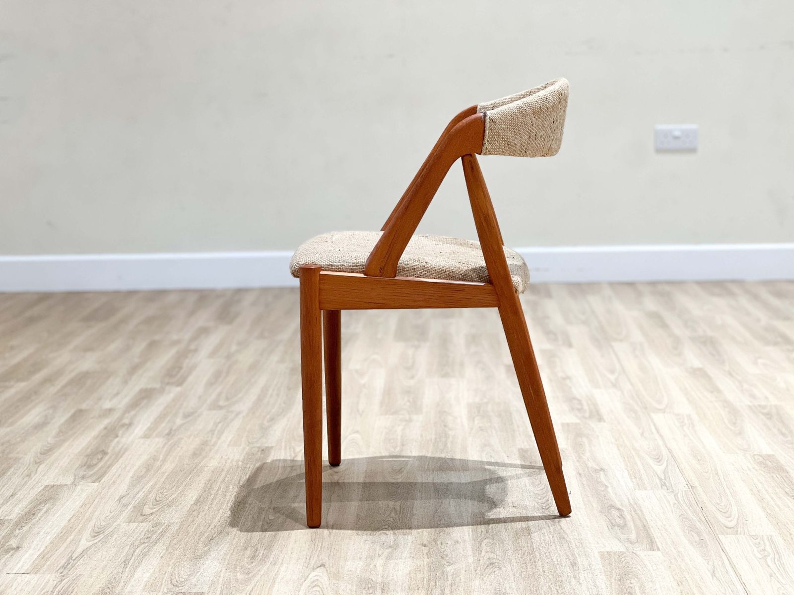 A Set Of 8 Teak Kai Kristensen For Bespoke Upholstery (Model 31) photo 4500.0