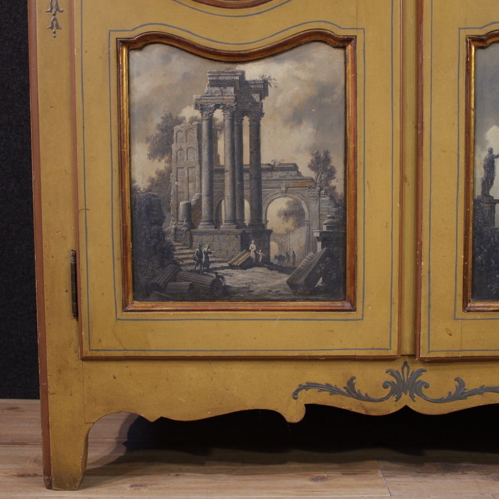 Small Lacquered, Gilded And Painted Piedmontese Wardrobe From The 20th Century photo 6400.0