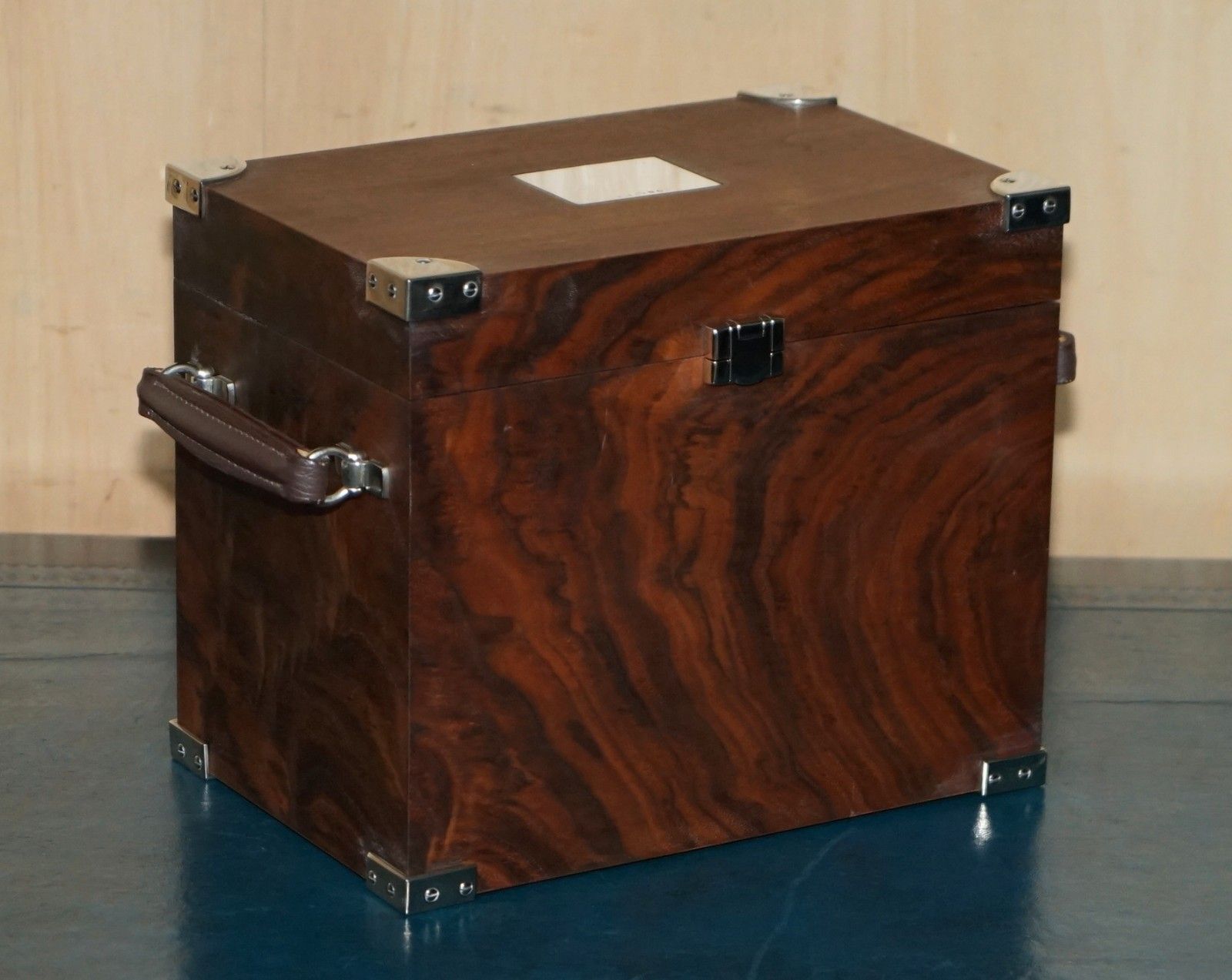 Sublime Viscount David Linley Sterling Silver Gentlemans Shooting Compendium photo furniture