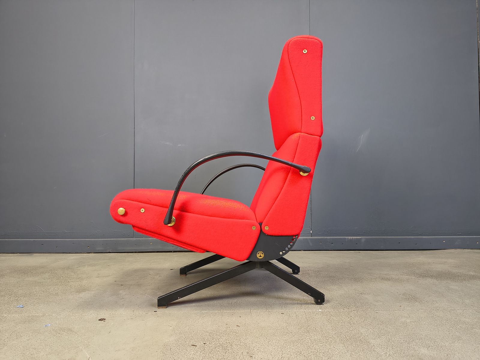 Vintage P40 Lounge Chair By Osvaldo Borsani For Tecno, 1960s photo 3750.0
