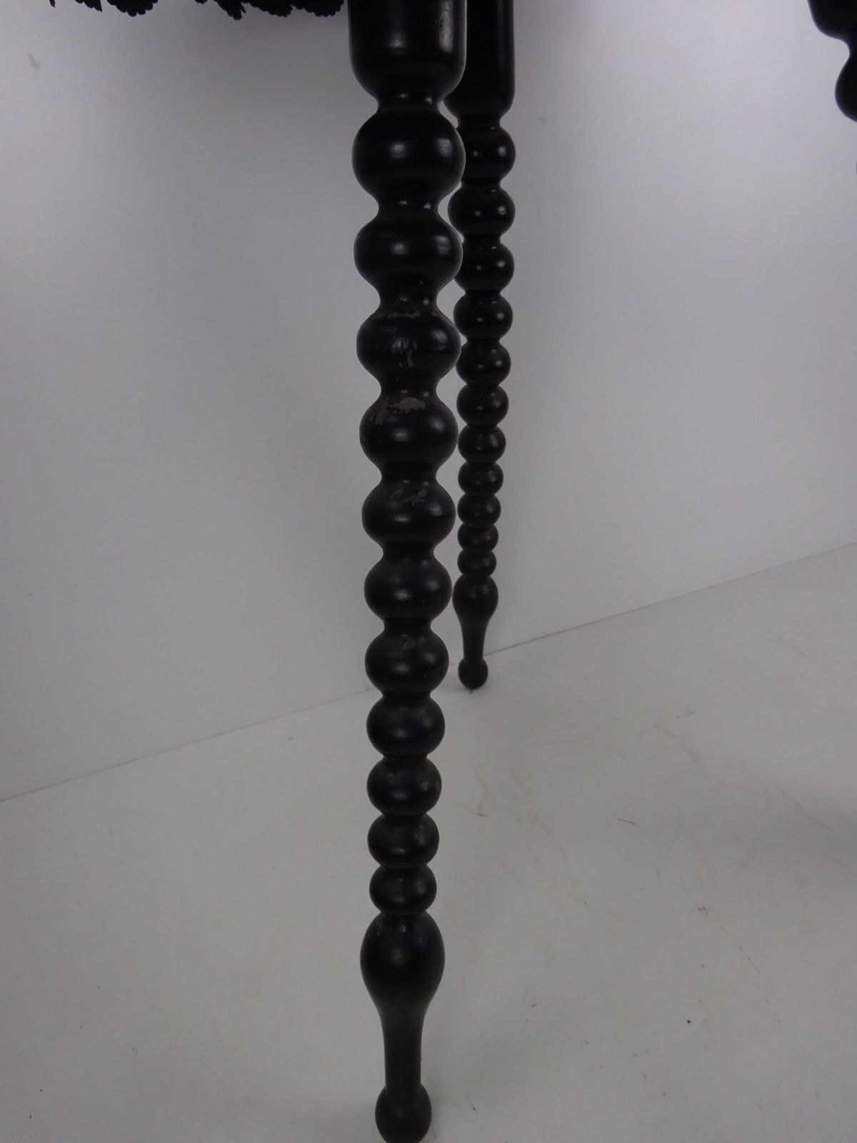 photo vinterior Victorian Ebonised Baize Top Bobbin Gypsy Table