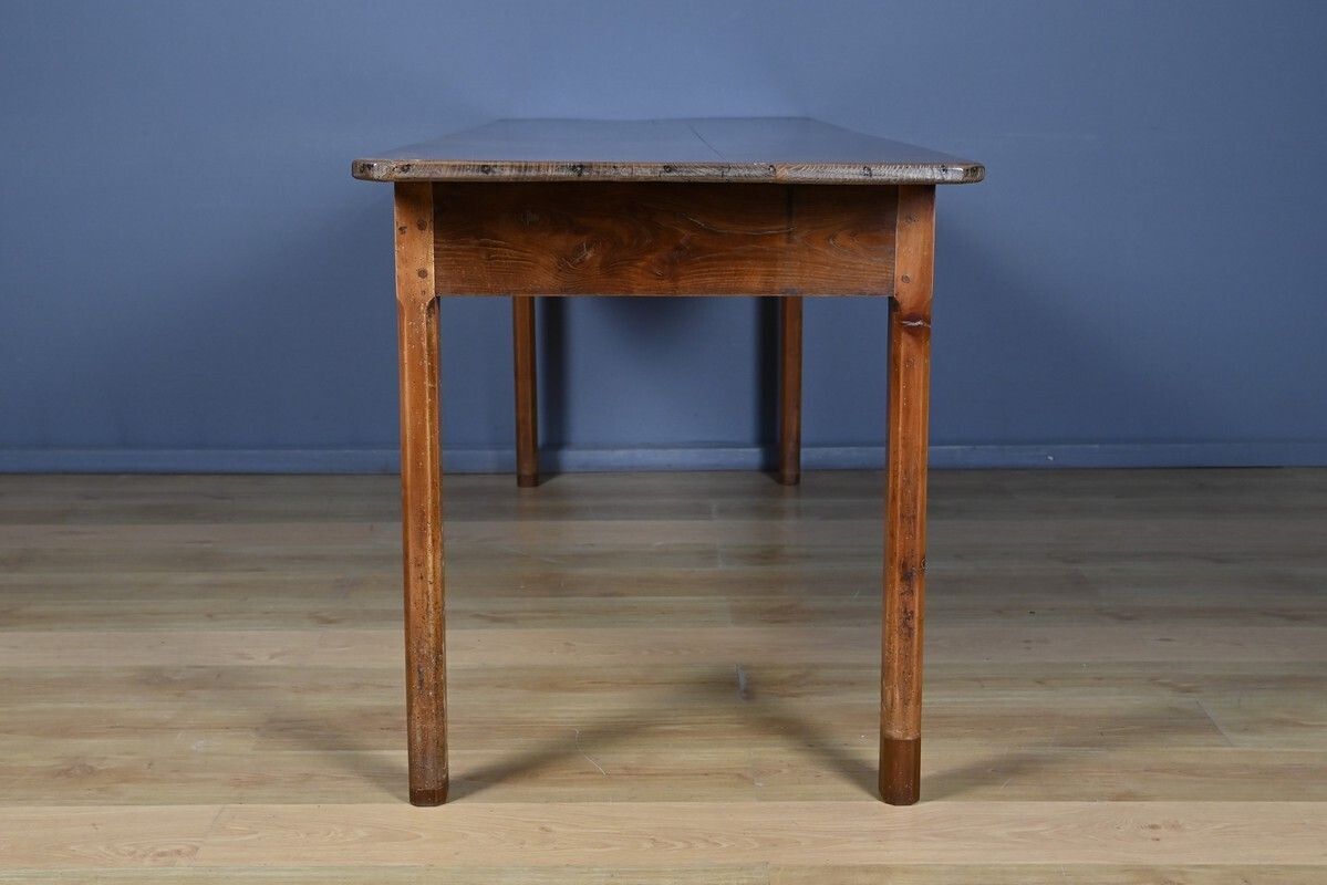 photo furniture Chestnut Farmhouse Table, Seats 8 To 10 – Late 19th Century