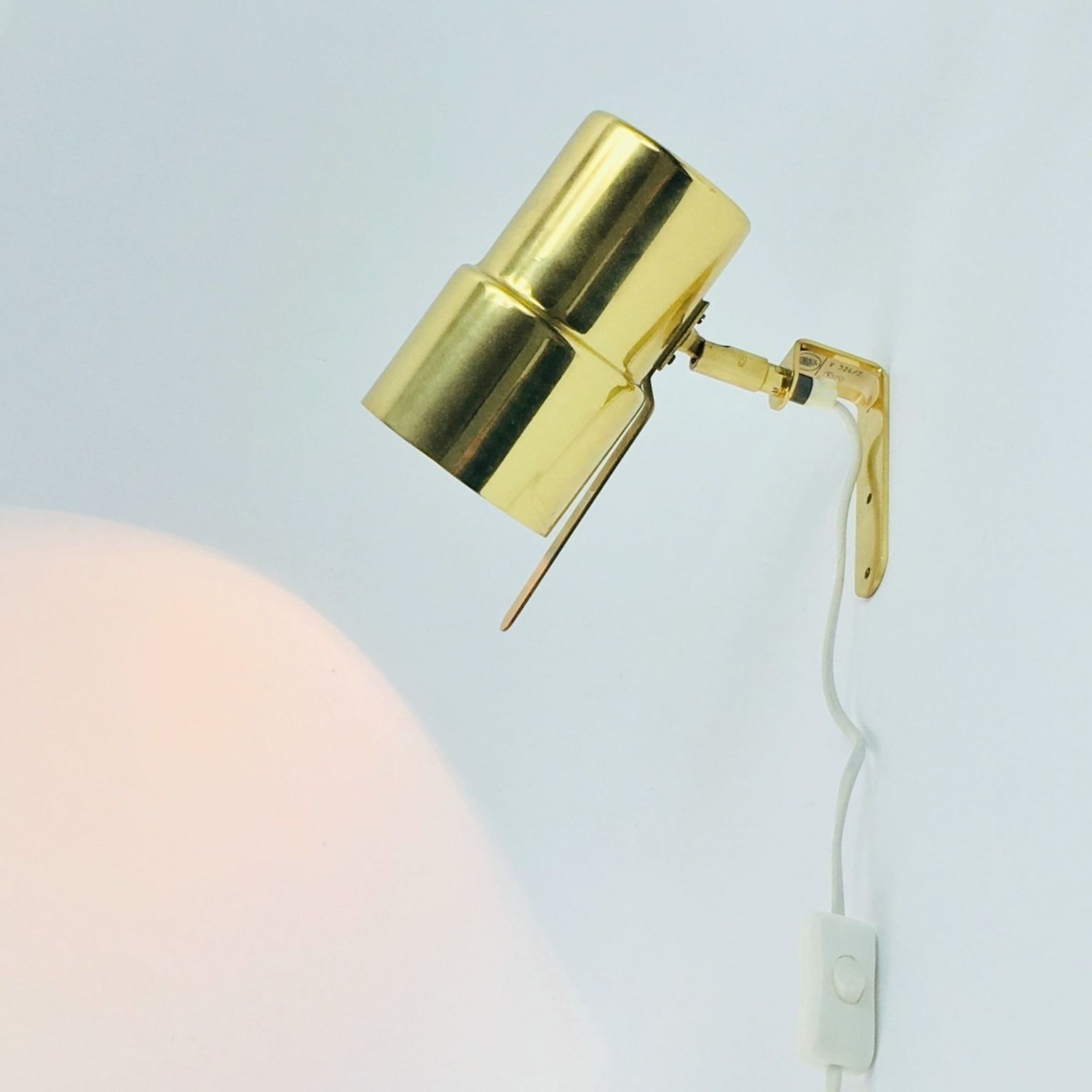 Paar Mid Century Scandinavische Messing Wandlampen Van Hans Agne Jakobsson, Zweden, Jaren 1960 photo Verlichting