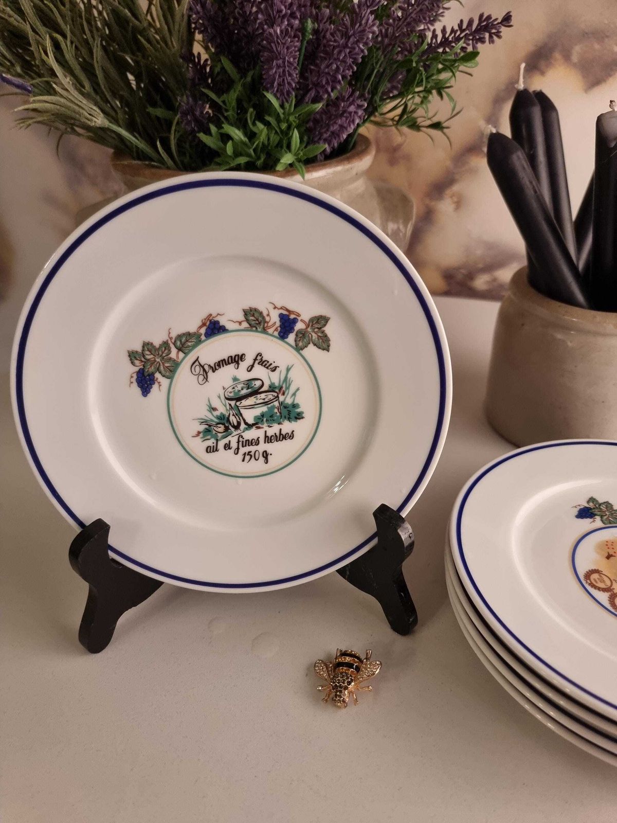 Assiettes à fromage vintage en porcelaine française, service de table, années 1970 photo furniture