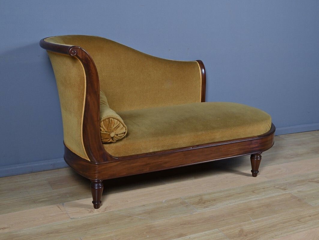 Mahogany Chaise Longue, Restoration Period – Early 19th Century photo for sale