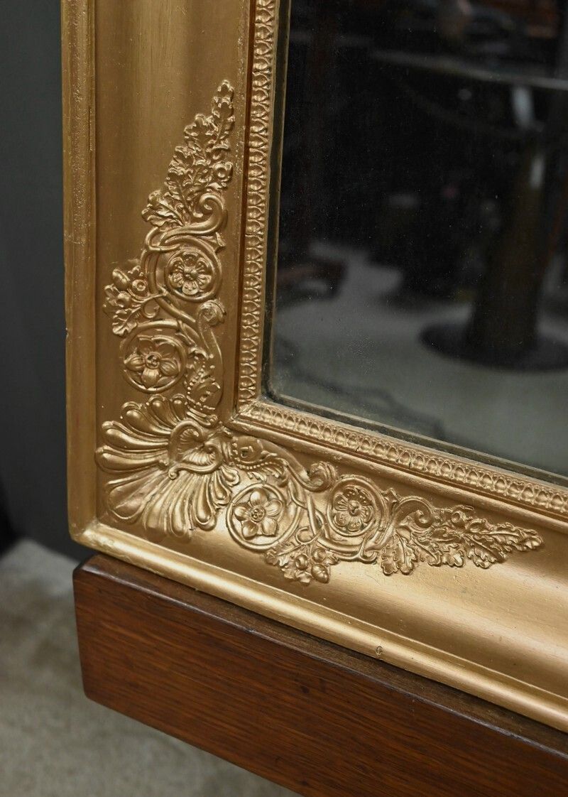photo furniture Important Giltwood Mirror, Restoration Style – Mid 19th Century