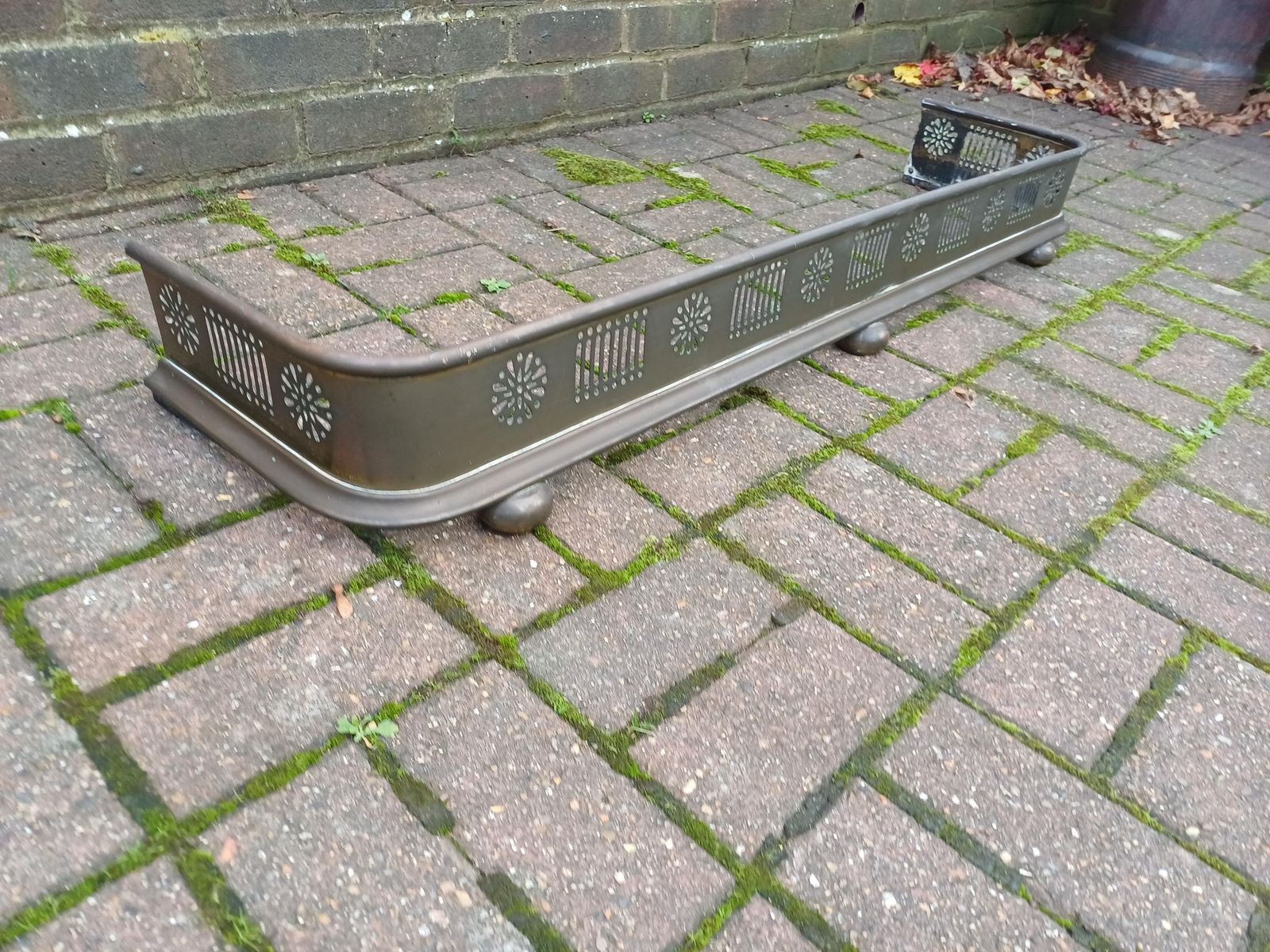 Antique Brass Fireplace Fender Bronze Finish Vintage Edwardian Pierced Metal Fire Surround Guard With Ball Feet C.1900