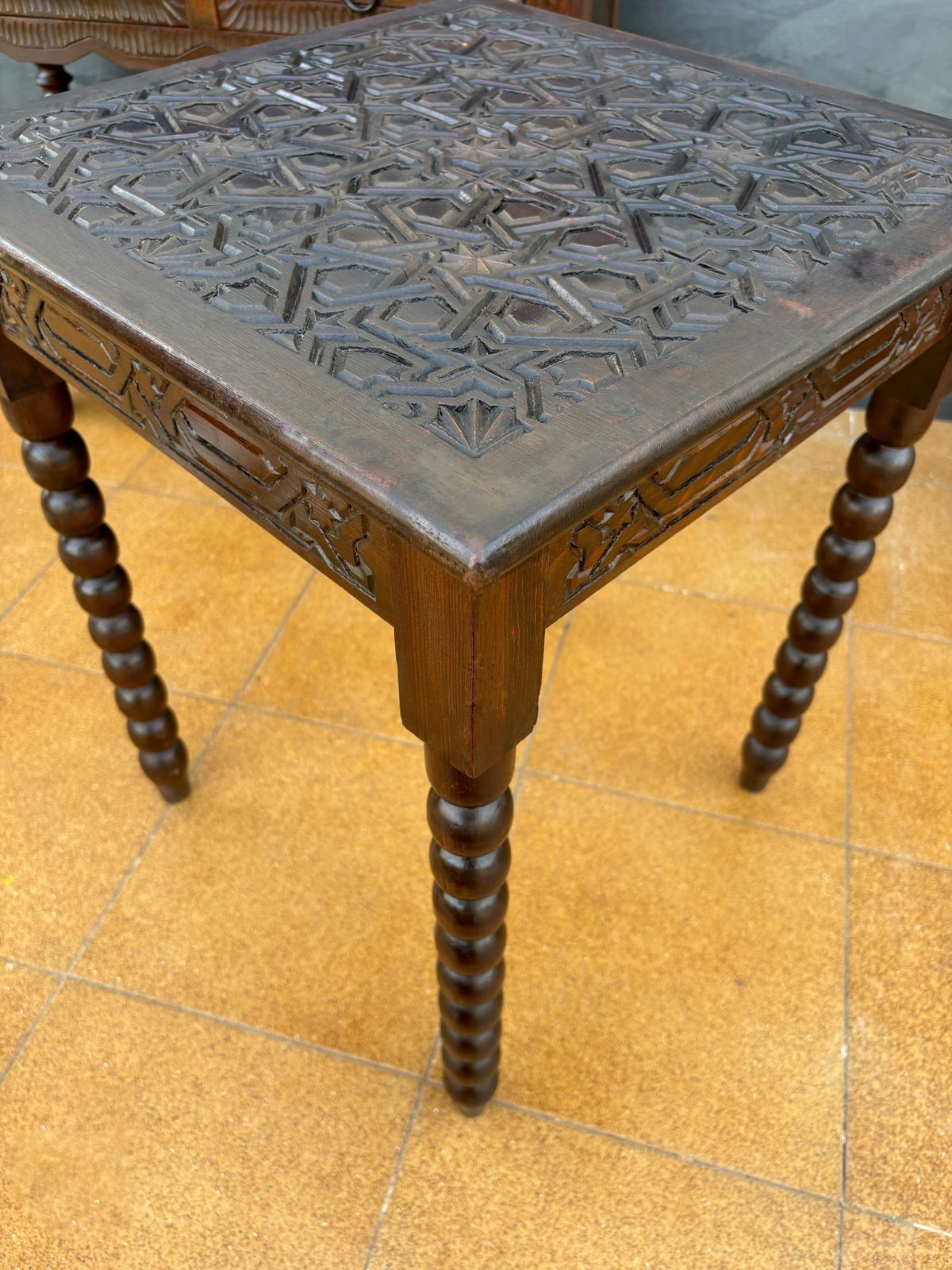 Spanish Barley Twist Side Table With Geometric Carved Top, 1930s photo 1250.0