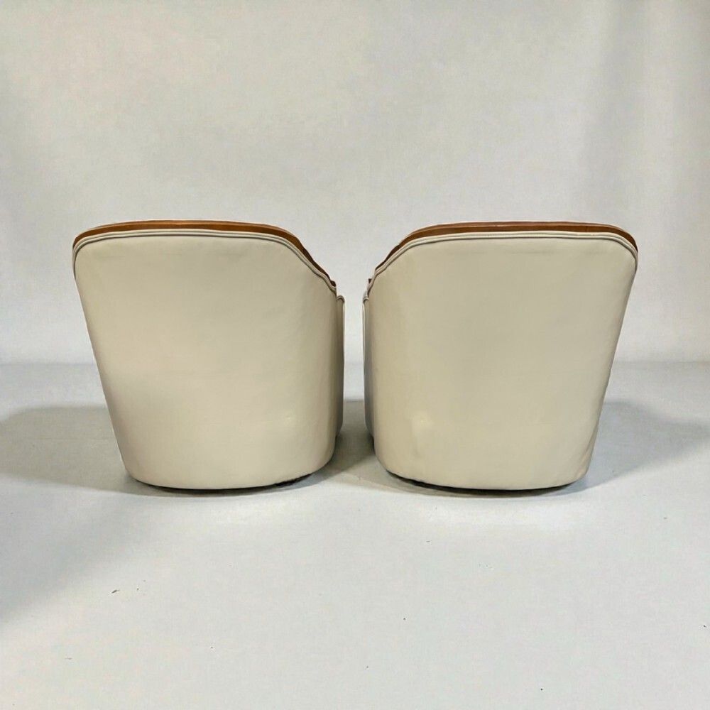 A Fine Pair Of Armchairs By Maurice Adams photo 4150.0