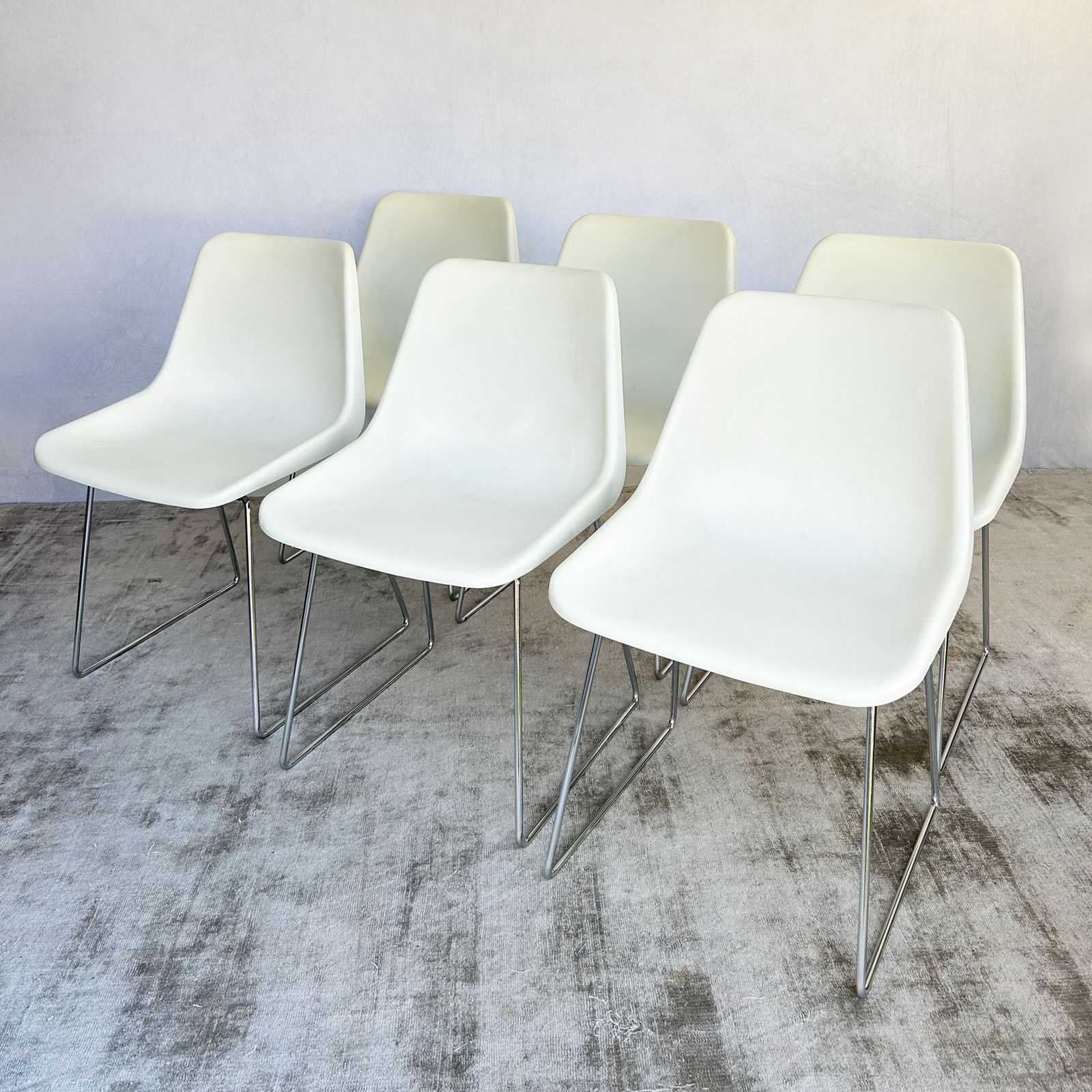 Robin Day Polypropylene Chairs With Chrome Sled Bases For Hille (Set Of Six) photo vinterior