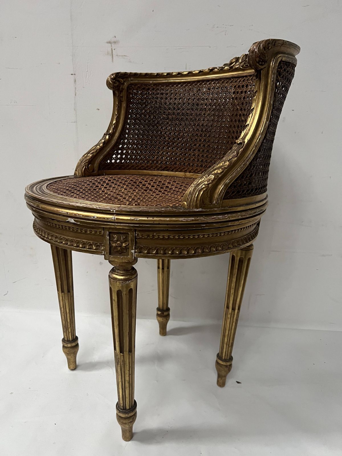Louis XVI Style Armchair In Wood And Gilded Stucco, 20th Century. photo Furniture