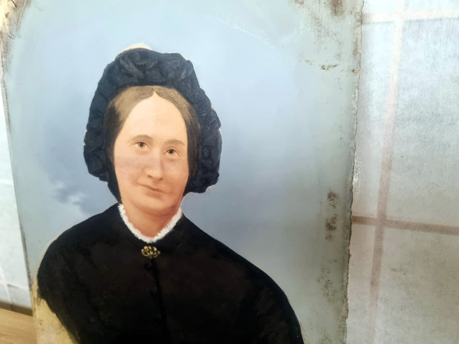 Antique Painted Portrait Panel, Oil Over Photograph, Female Portrait Art, Hand Painted Tintype Style photo vinterior