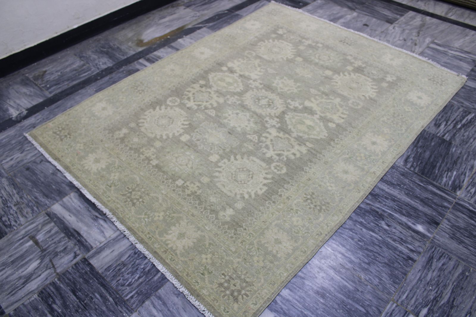 5x6 Vintage Oushak Turkish Hand Knotted Wool Rug photo 555.0