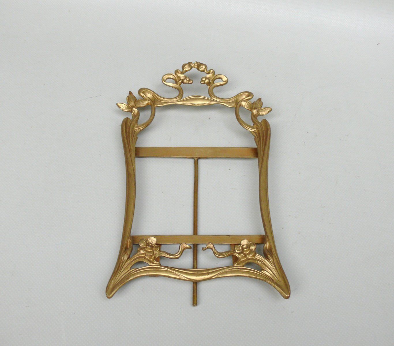 photo for sale Art Nouveau Floral Picture Frame In Cast Bronze, France, 1890s