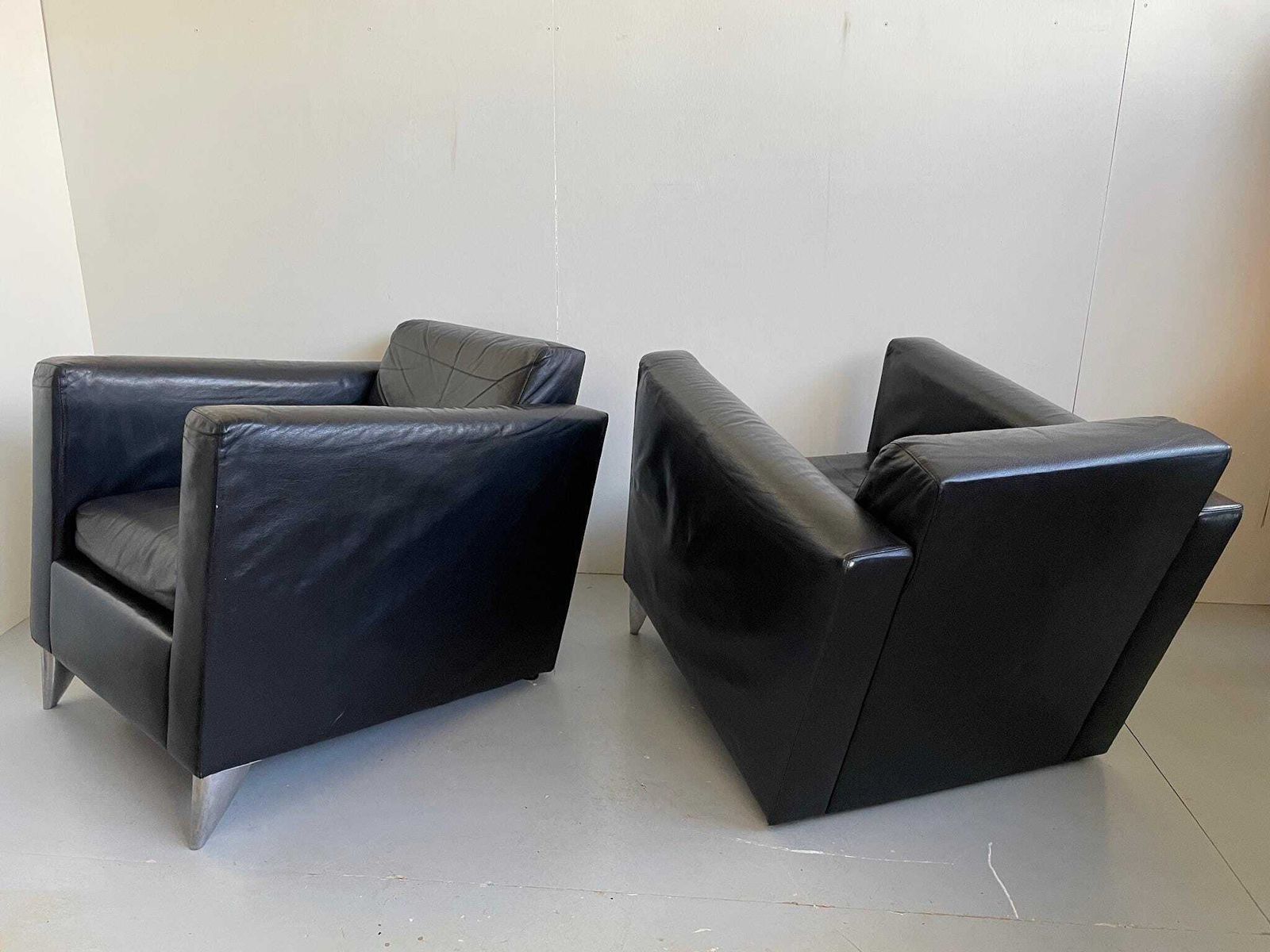 Pair Of Philippe Starck ‘Niggelman’ Black Leather And Aluminium 80s Postmodern Armchairs photo vinterior