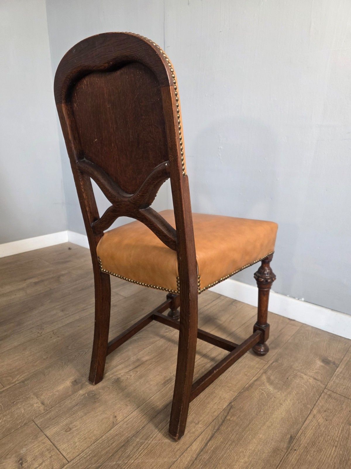 Set Of 8 Antique Oak And Leather Dining Chairs photo buy