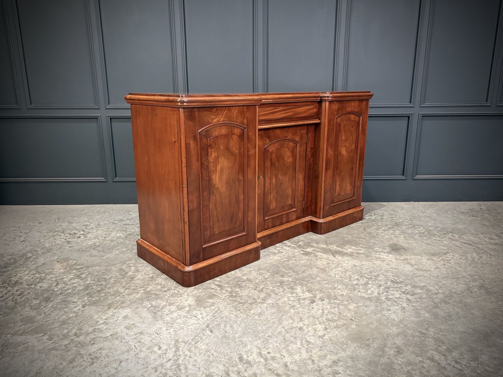 Victorian Mahogany Sideboard photo furniture