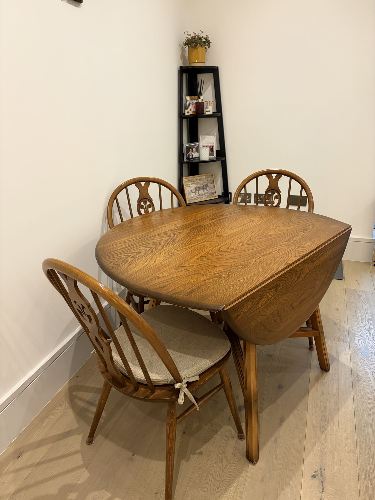 Ercol Elm Drop Leaf Dining Table & 4 Windsor Chairs (Mid Century Vintage) photo vinterior