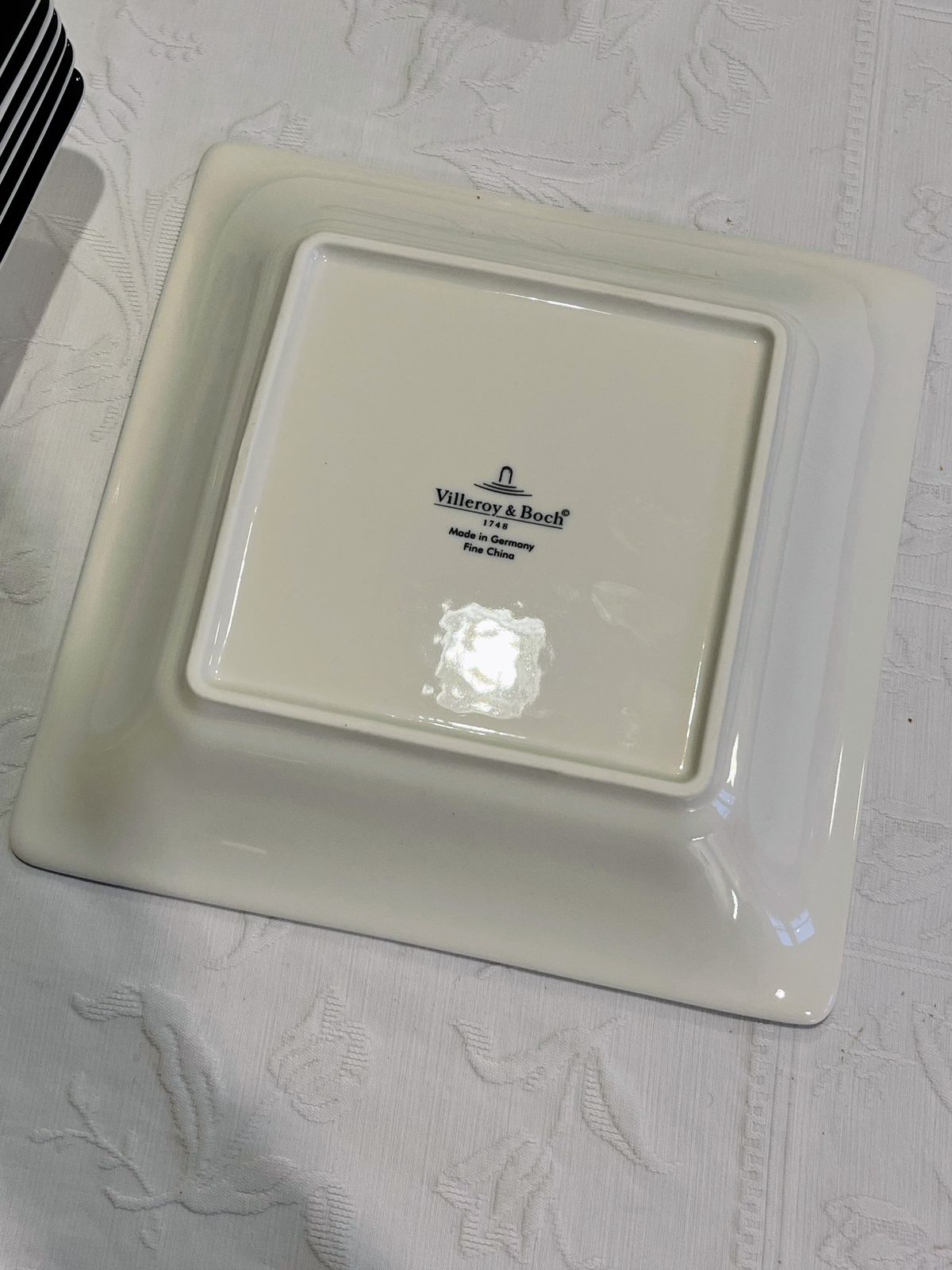 Home Fixtures Villeroy & Boch Corpo Corpe Black White Lines Square Plates Bowls Dinner Service photo
