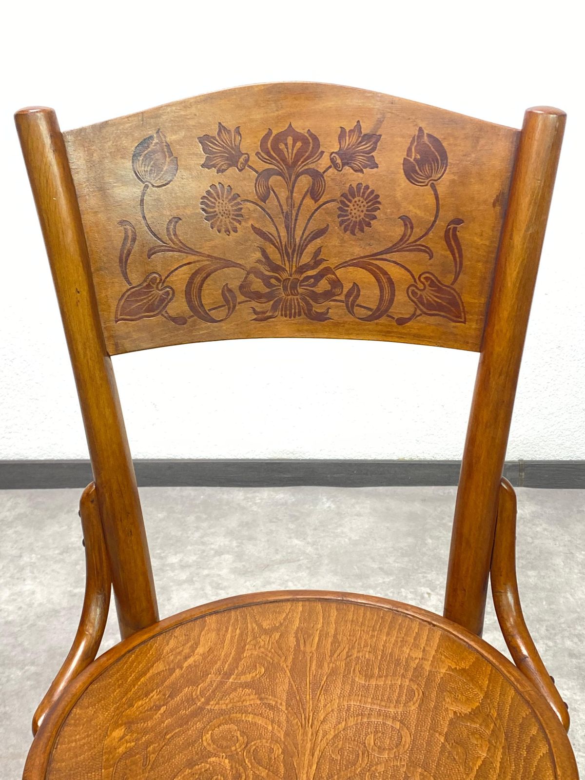 Set Of 4 Dining Room Chairs By Thonet Mundus photo Furniture