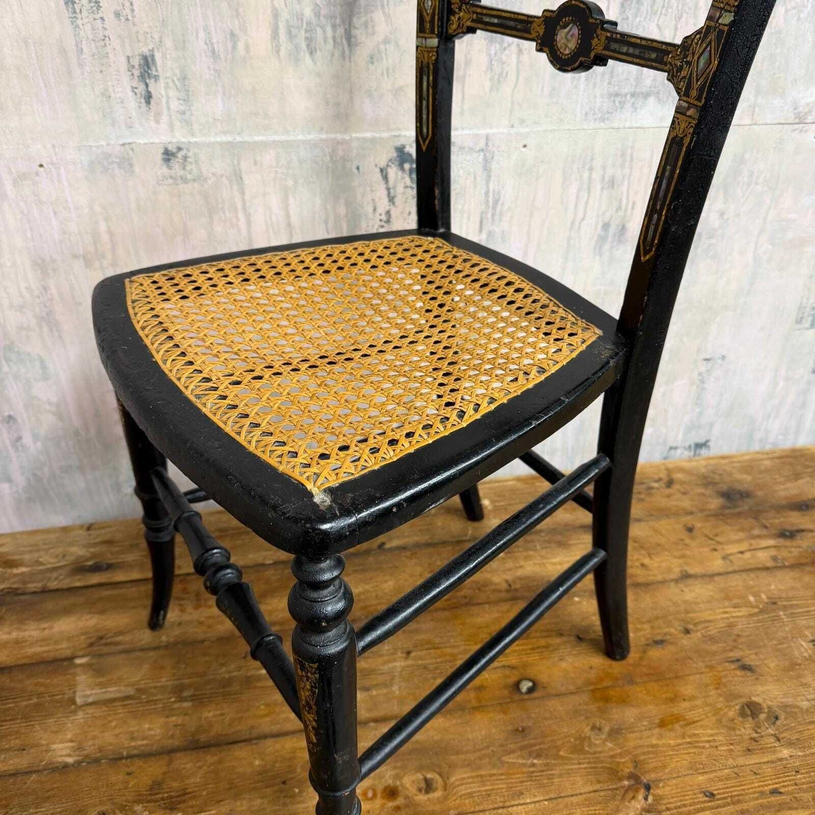 photo vintage Antique Victorian Ebonised Wooden Chair Aesthetic Movement Inlaid Mother Of Pea