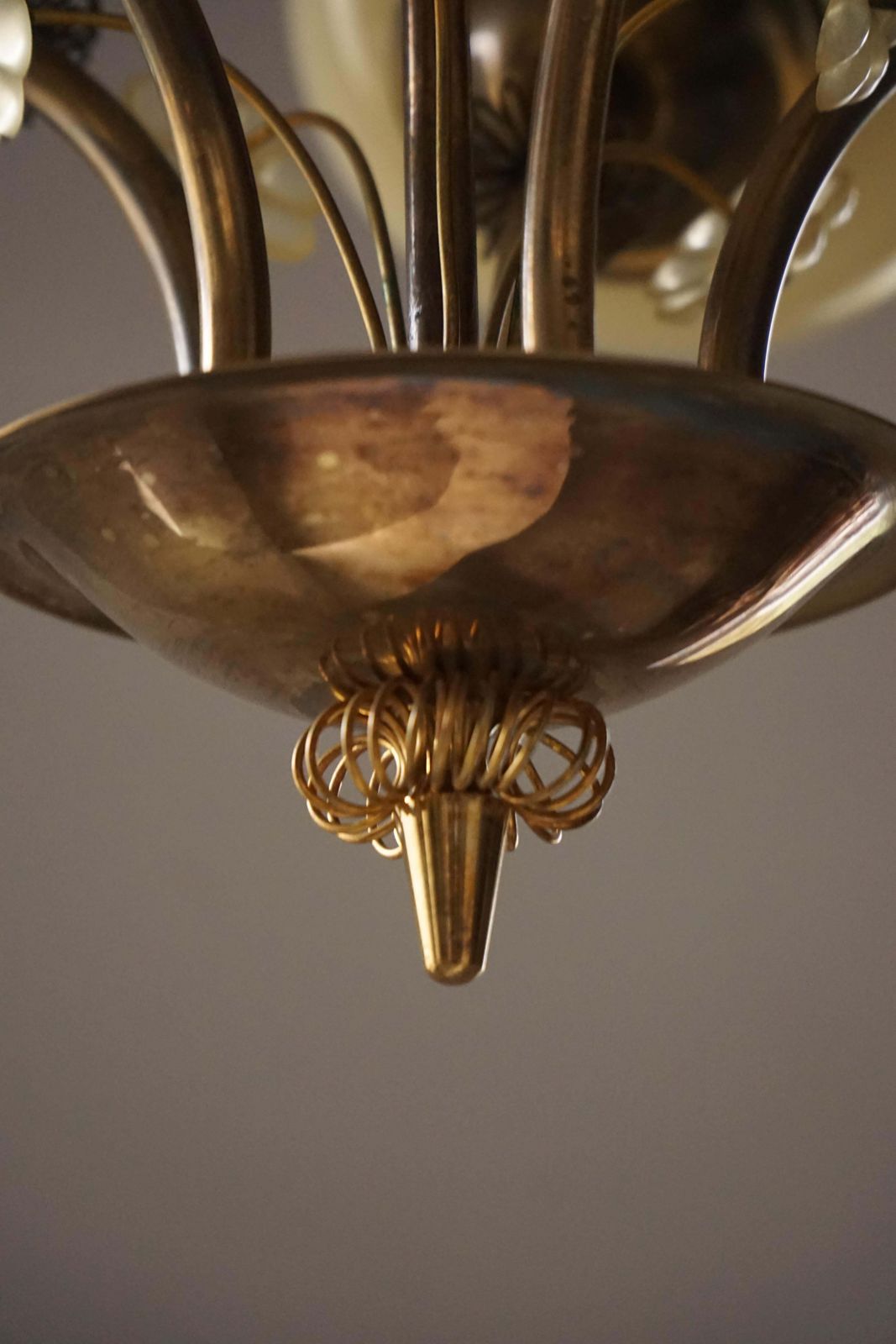 photo for sale Mid Century Modern, Chandelier In Brass & Glass, Itsu, Finland, 1950s