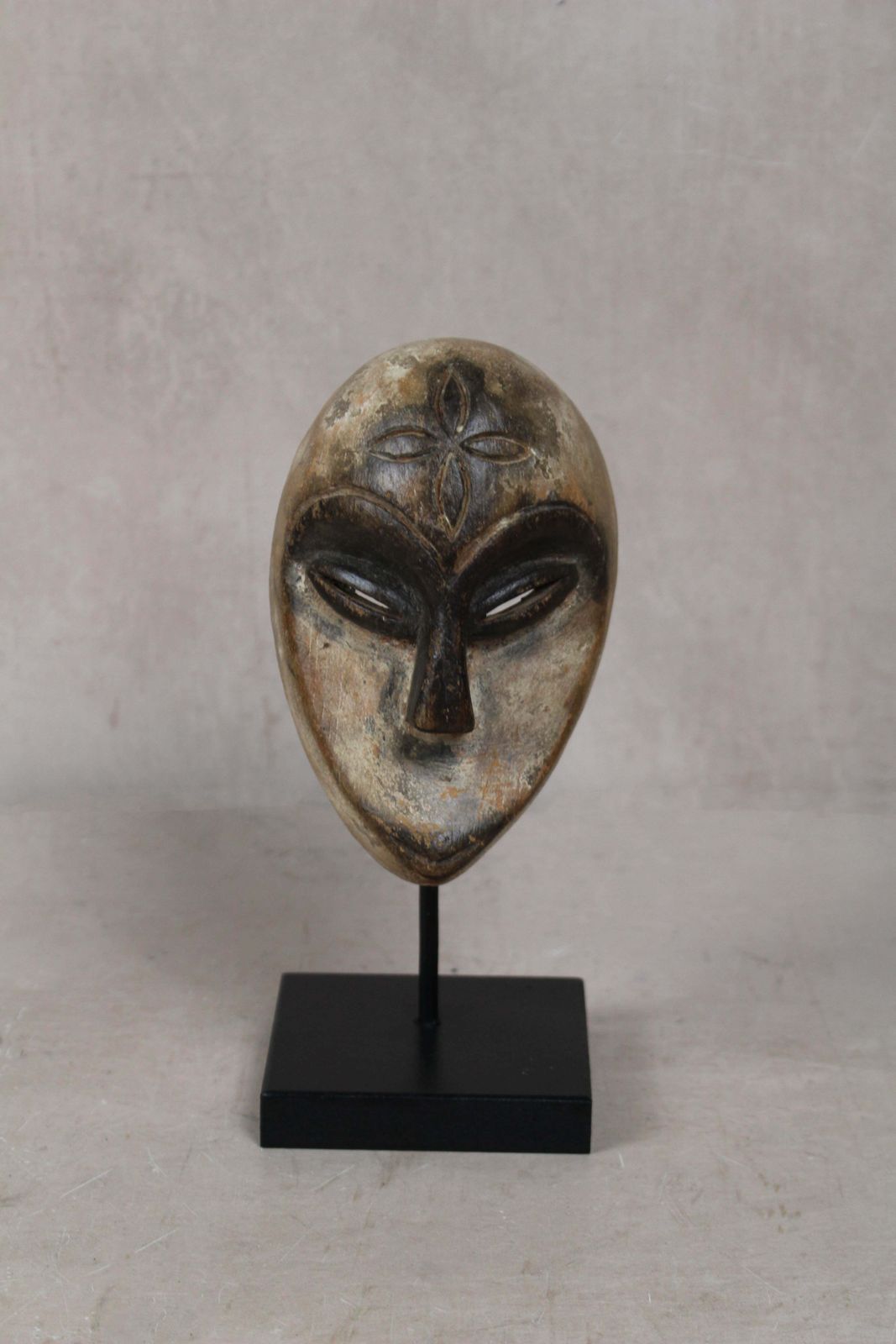 Hand Carved Fang African Mask Small   204.3