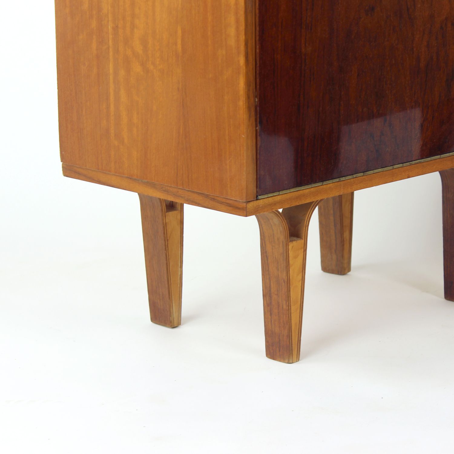 photo vinterior Set Of Mid Century Bedside Tables In Walnut And Black Glass, Czechoslovakia 1960s