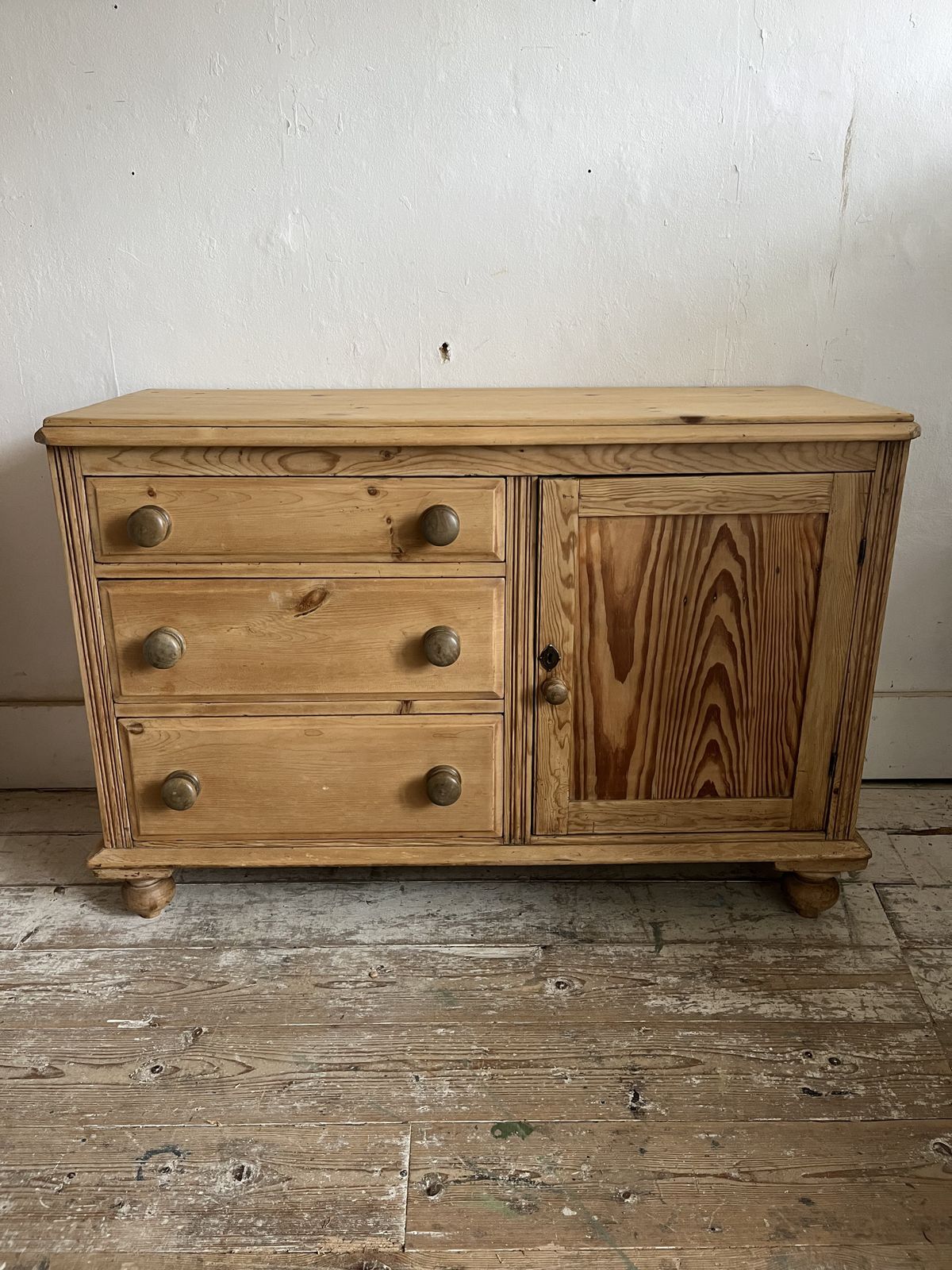 A Stunning Victorian Pine Dresser Base/Sideboard With Three Drawers