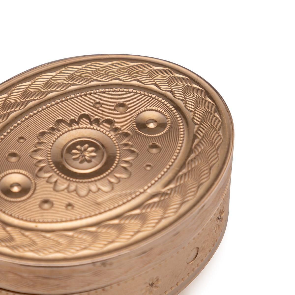 photo furniture Antique 19th Century Georgian 18k Solid Gold Oval Vinaigrette C.1800