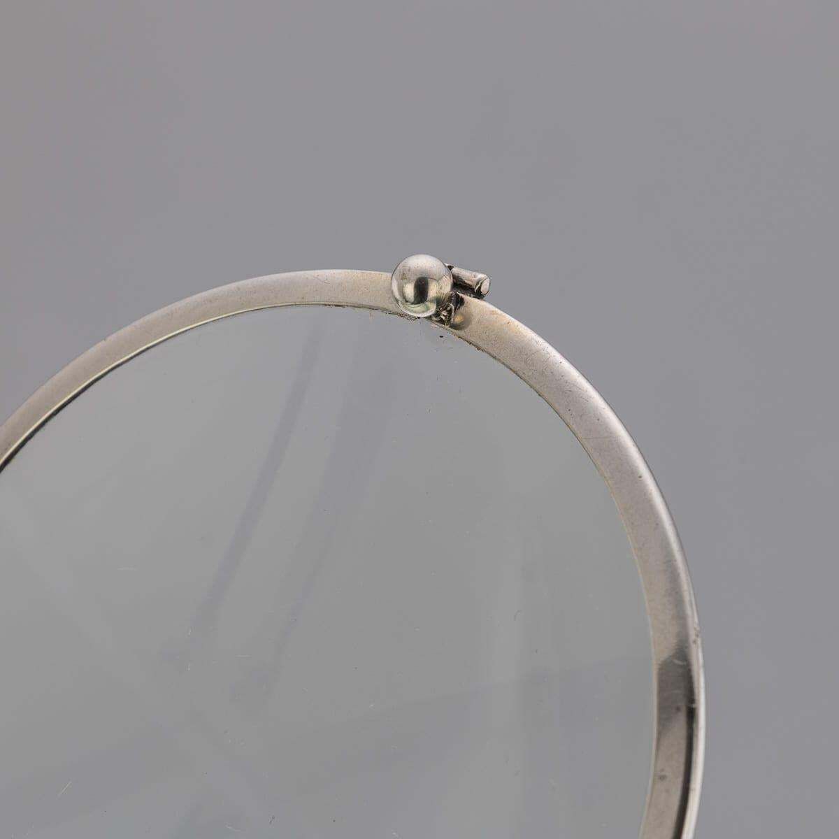photo furniture Antique 20th Century English Solid Silver & Shagreen Magnifying Glass C.1911