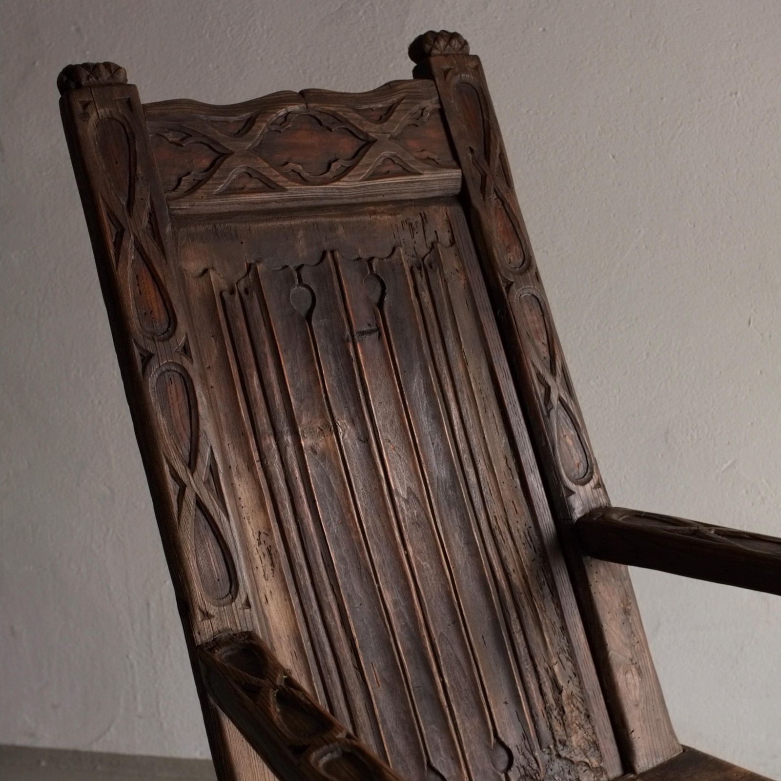 photo furniture Antique Primitive Carved Oak Arm Chair | Belgium
