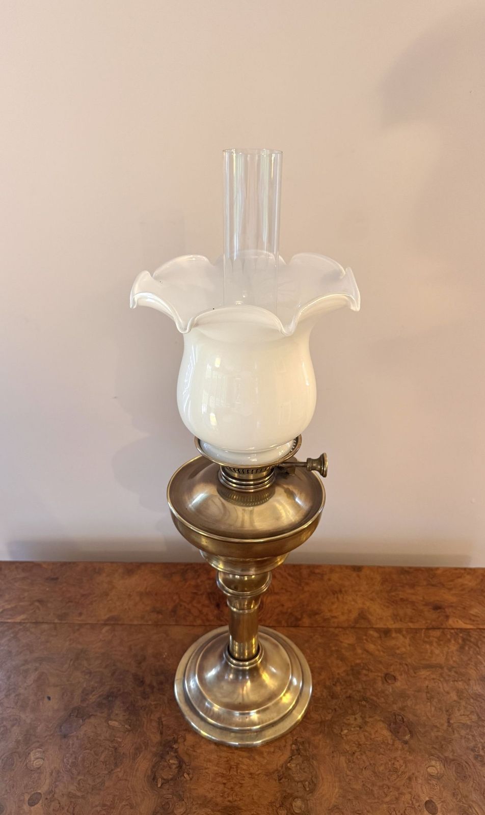 Pretty Antique Quality Oil Lamp photo Lighting
