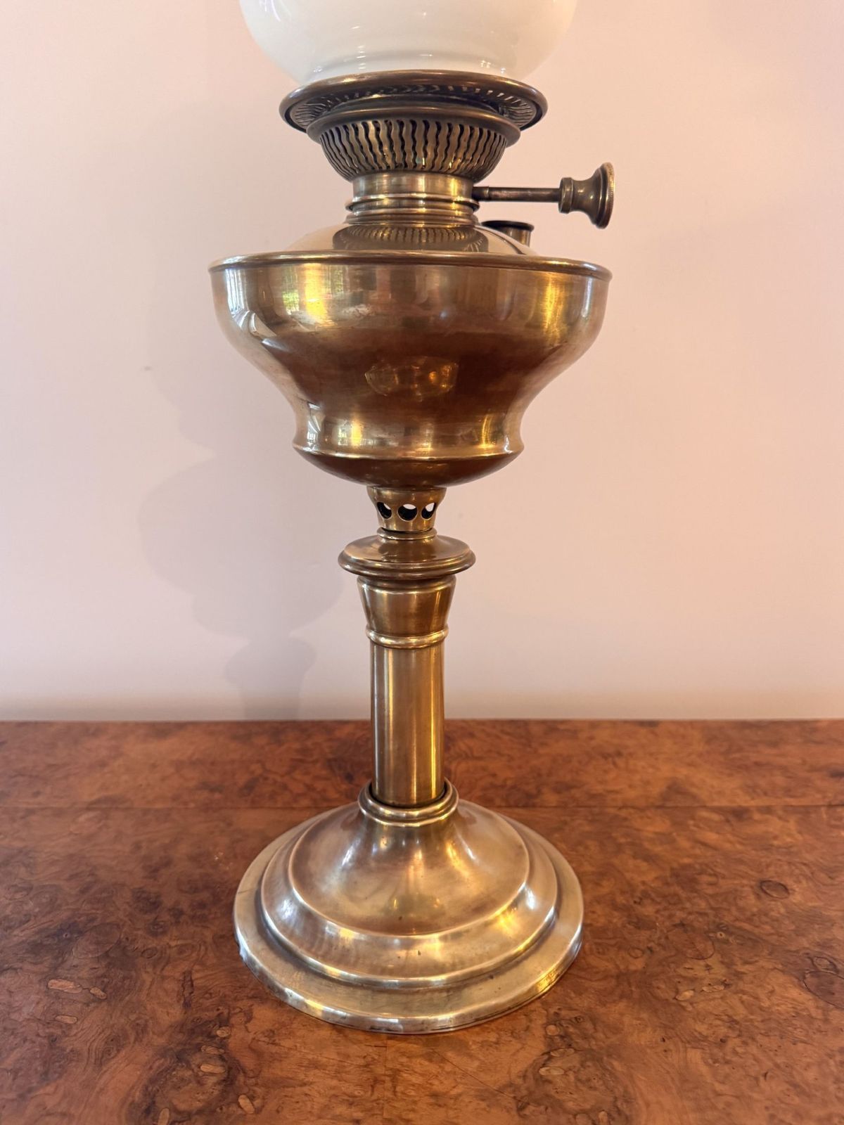 Pretty Antique Quality Oil Lamp photo vinterior