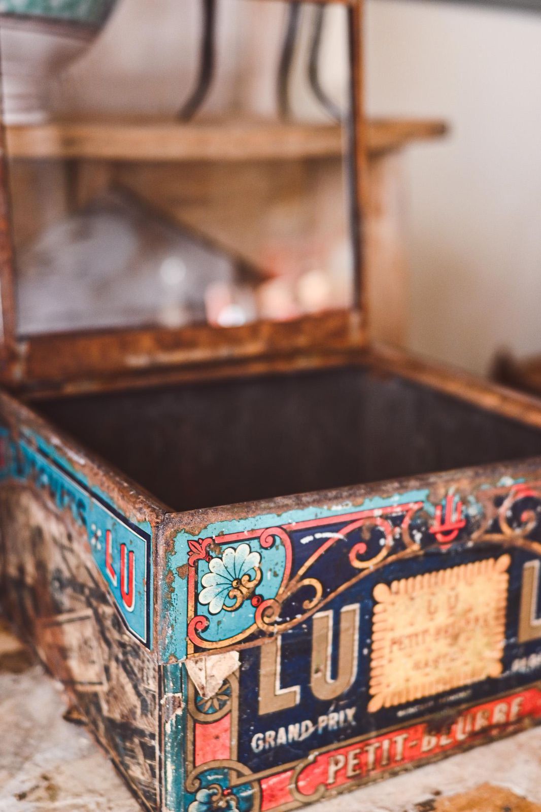 Antique French Lu Biscuit Tin, 1900 Paris Exposition, Glass Top Petit Beurre Box, Art Nouveau Design photo furniture