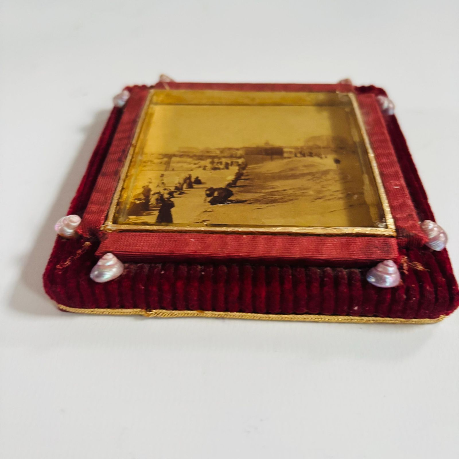 Antique Victorian Seaside Photo: Gold Gilt Frame, Velvet & Seashells photo vintage
