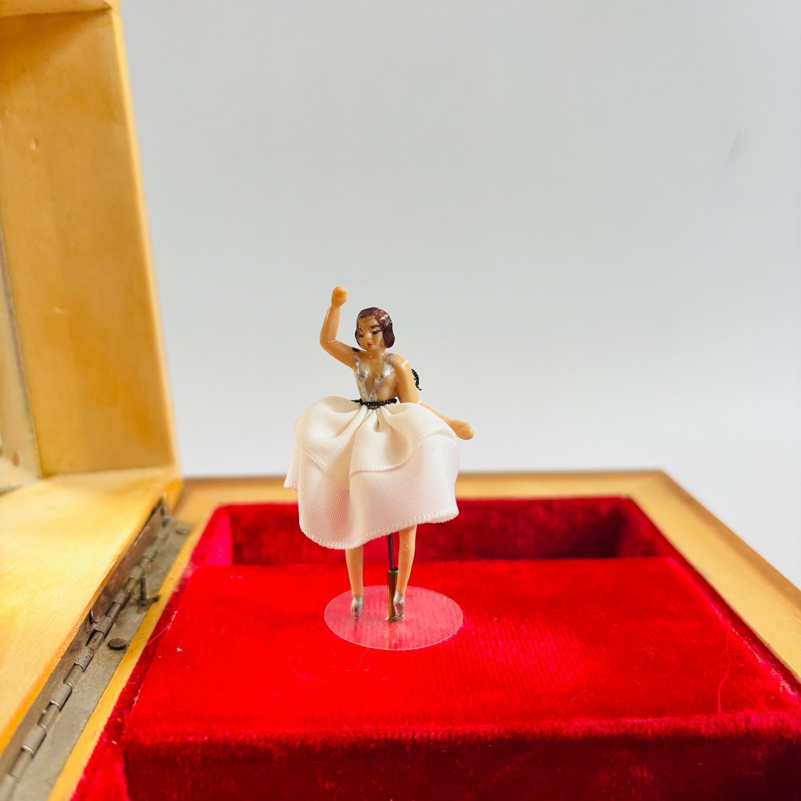 Art Deco Sorrento Olive Wood Jewelry Box: 1930s Ballerina Music Box photo for sale