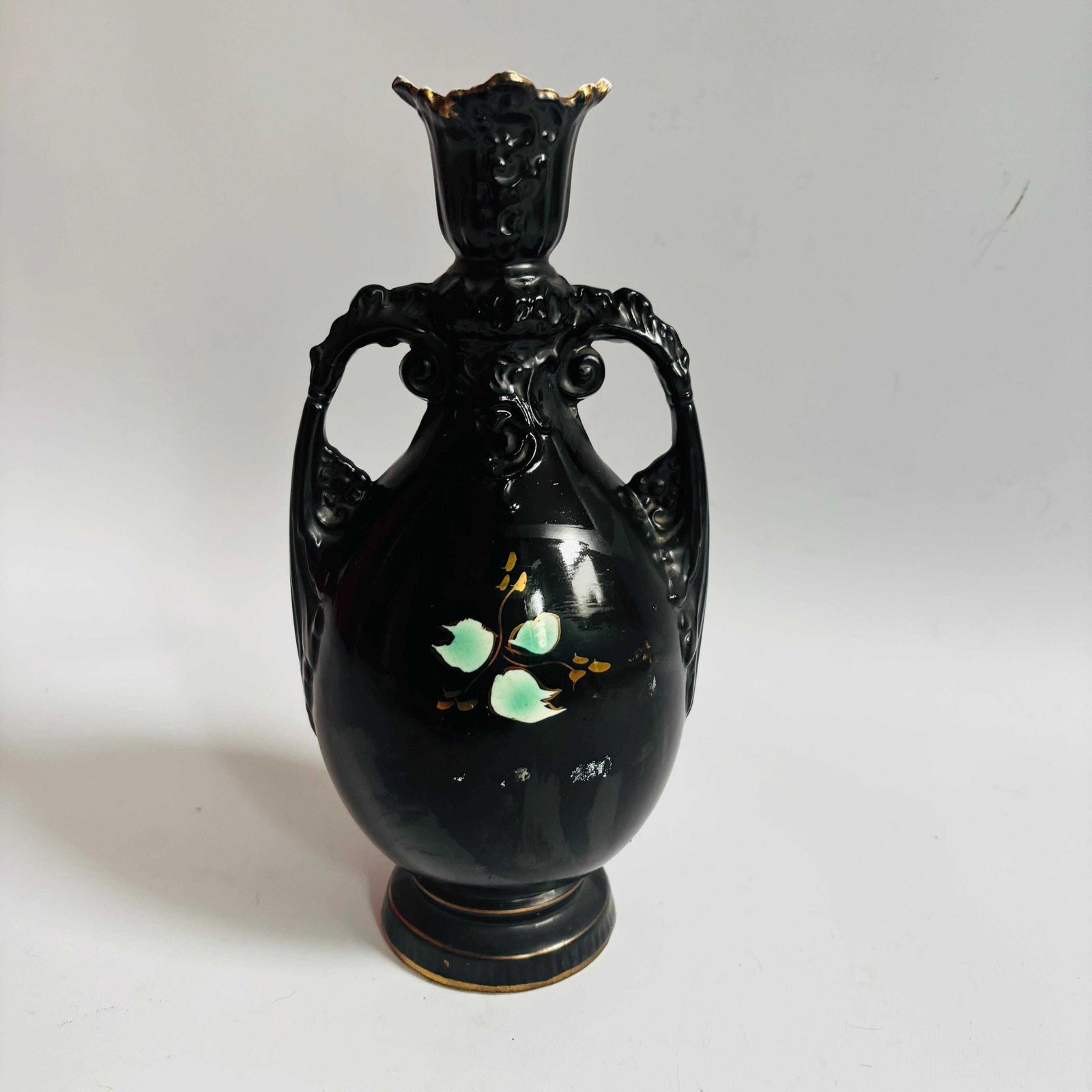 photo furniture Antique Victorian Ceramic Vase: Floral Paintings, Gold Gilt, Made In England.