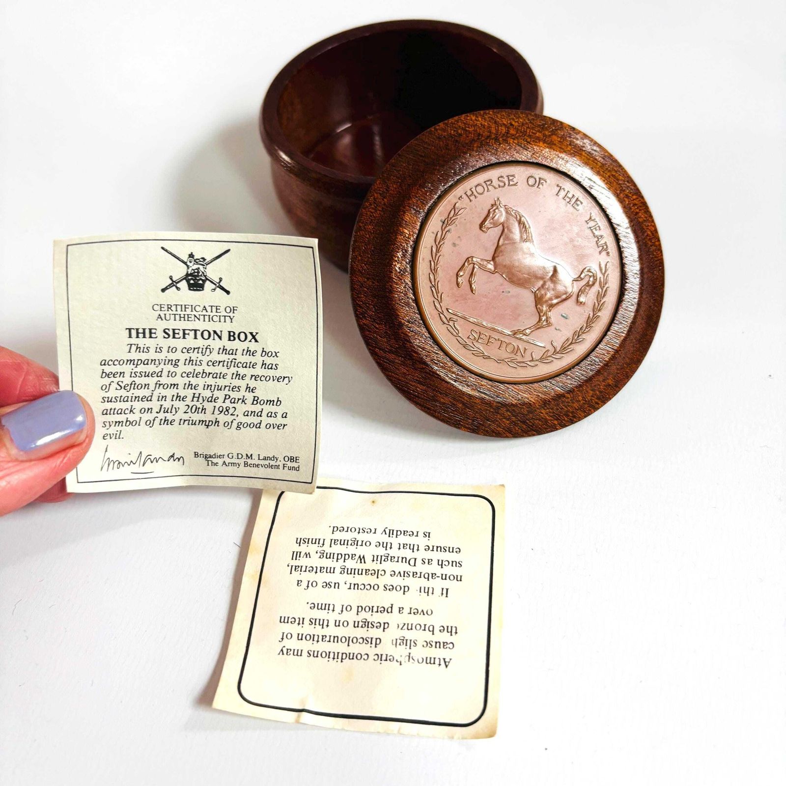 Rare 'Sefton' Horse Of The Year Wooden Box With Certificate