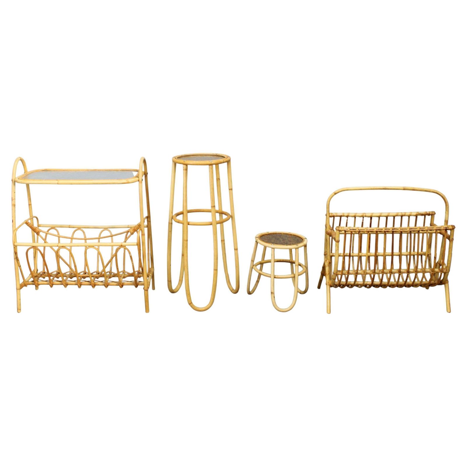 Mid Century Europese Rattanaccessoireset Met Tafels En Tijdschriftenrekken, Jaren 1960