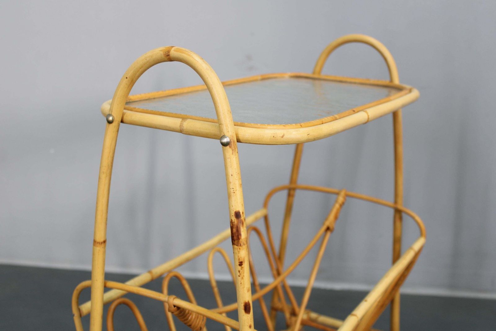 Mid Century Europese Rattanaccessoireset Met Tafels En Tijdschriftenrekken, Jaren 1960 photo 593.0