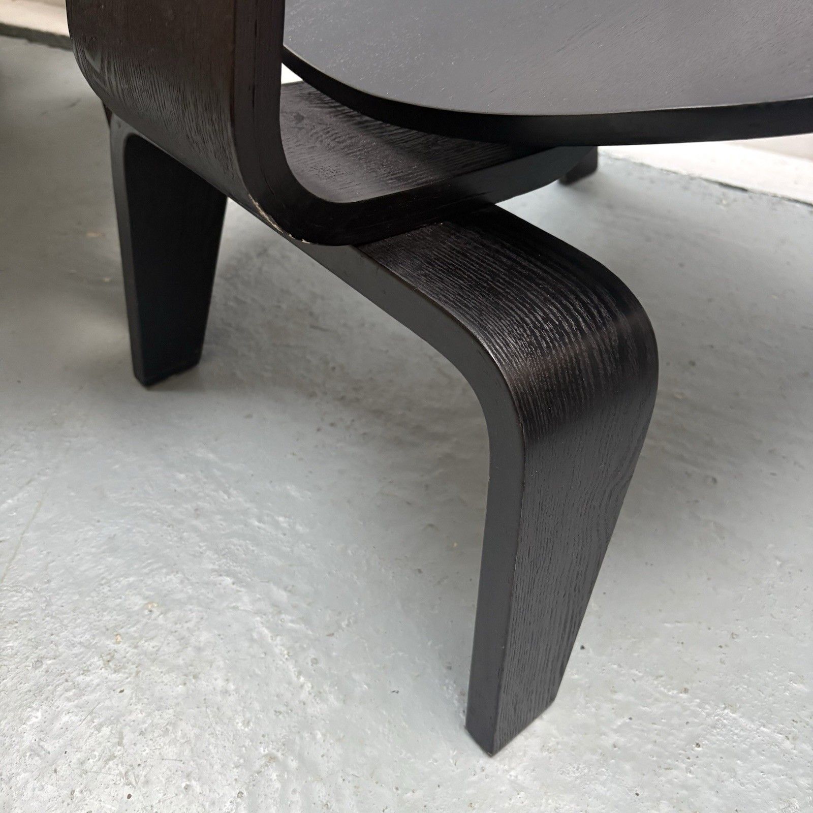 photo furniture Pair Vintage Black Charles & Ray Eames Vitra Lounge Chair Herman Miller 1950s