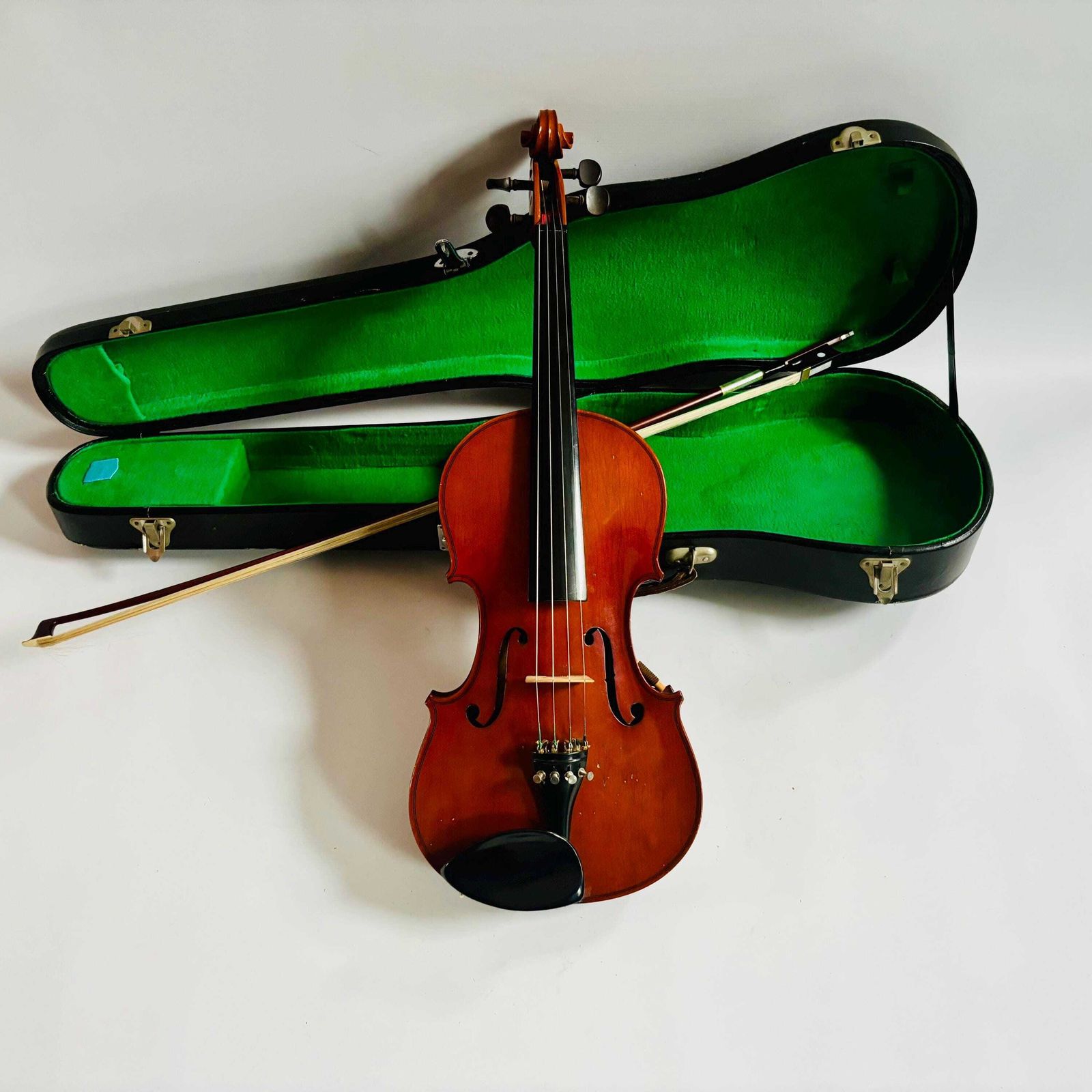 Antique Spruce Violin With Bow: Unrestored Display Piece