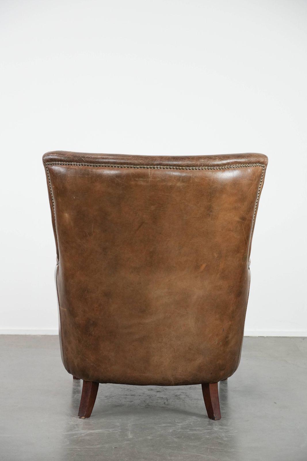 Comfortabele Vintage Fauteuil Met Karakter En Opvallende Kleuren photo Meubels